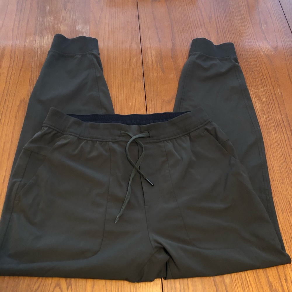 Mens Lululemon ABC joggers, Dark Olive green, size Large